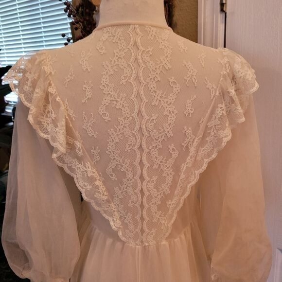 Vintage Nylon Chiffon Robe Negligee Teddy Lace white Romantic Victorian - Picture 8 of 12